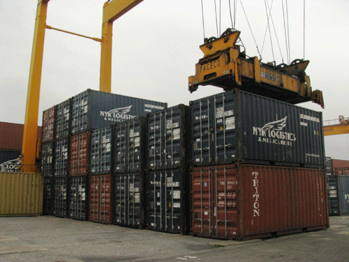 Объём импорта и экспорта за первые 4 месяца текущего года вырос почти на 20%